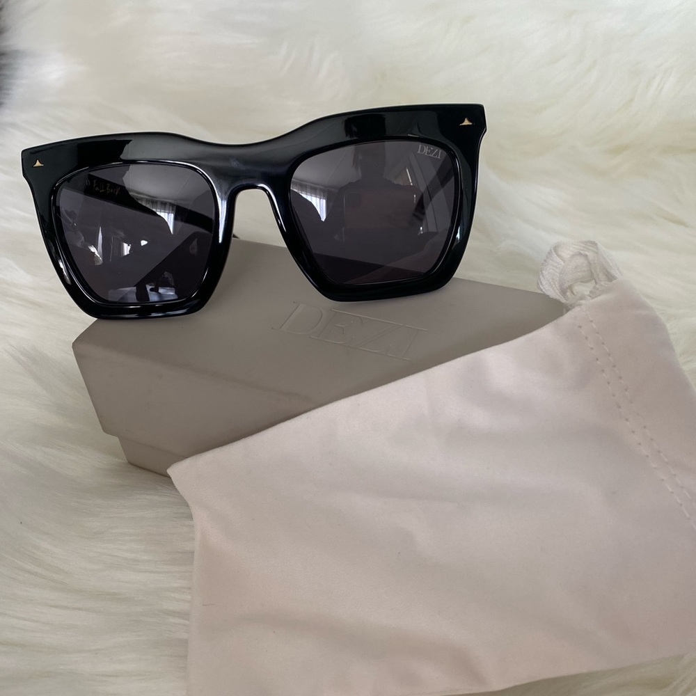 DEZI Sunglasses 🕶
